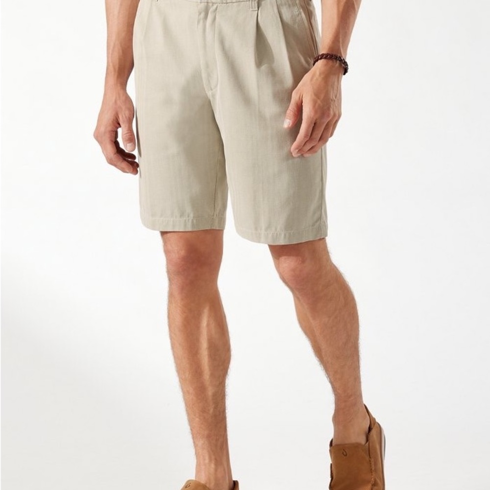 Tan Havana Herringbone Pleated 10-Inch Tommy Bahama Shorts